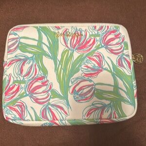 Lilly Pulitzer planner/tablet holder